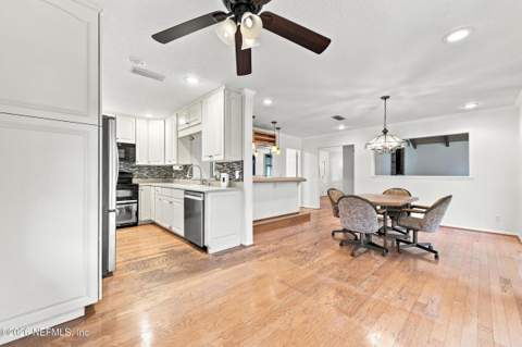 248 Johnston Avenue, Jacksonville FL - photo 12 of 35