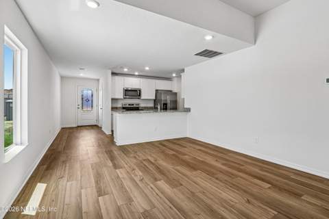 15931 Delicate Arch Avenue, Jacksonville FL - photo 7 of 41