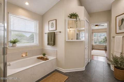 10211 Wellhouse Court, Jacksonville FL - photo 24 of 47