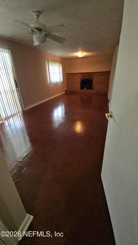 8264 Caravelle Drive, Jacksonville FL - photo 17 of 37