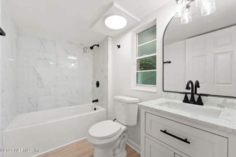 5604 Cruz Road, Jacksonville FL - photo 6 of 15
