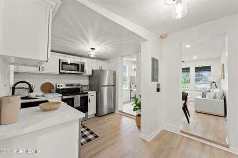 5604 Cruz Road, Jacksonville FL - photo 12 of 15