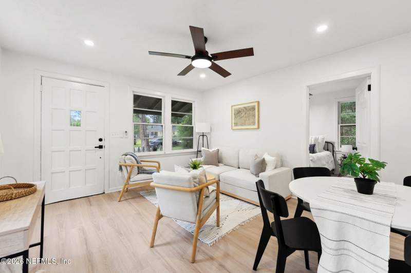 2 bedroom Single Family Residence at 5604 Cruz Road, Spring Glen, Jacksonville — photo 5