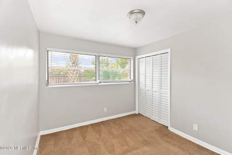 6418 Bayfield Drive, Jacksonville FL - photo 13 of 21