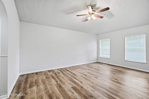 3227 Shadow Creek Road, Jacksonville FL - photo 11 of 25