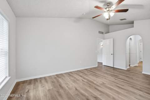 3227 Shadow Creek Road, Jacksonville FL - photo 13 of 25