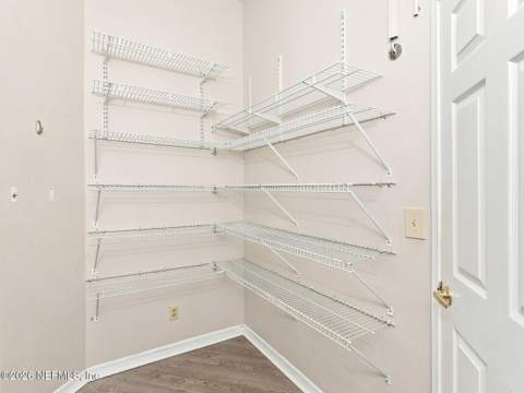 8167 Loch Lomond Lane, Jacksonville FL - photo 7 of 21