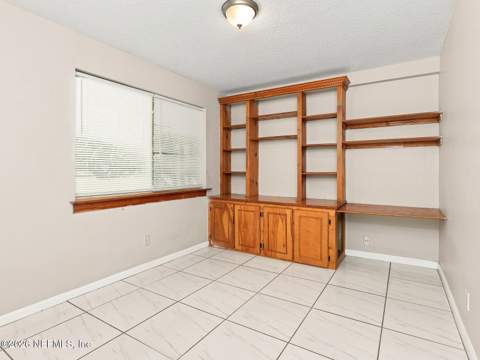 8167 Loch Lomond Lane, Jacksonville FL - photo 16 of 21
