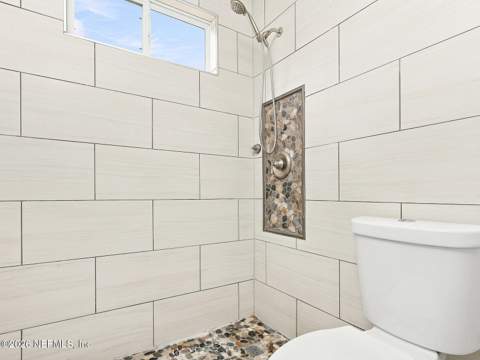 8167 Loch Lomond Lane, Jacksonville FL - photo 18 of 21