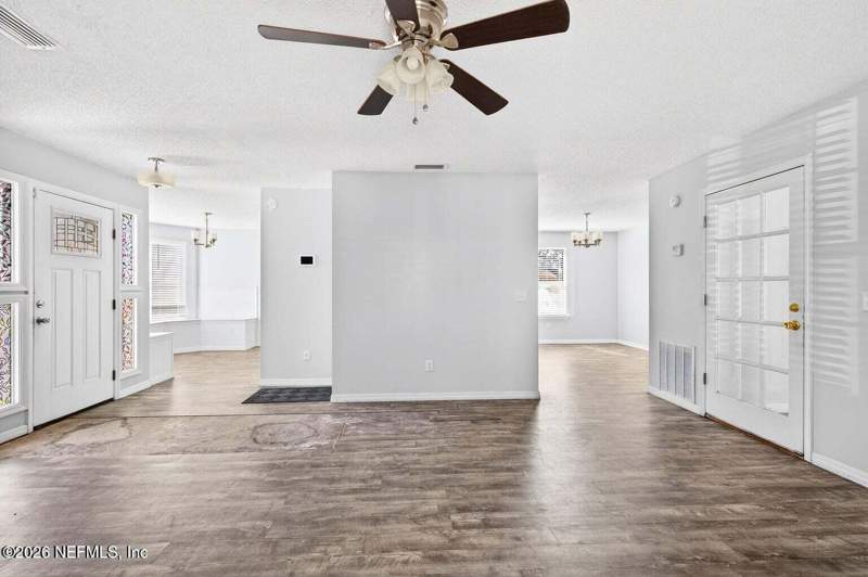 4 bedroom Single Family Residence at 8508 Long Meadow Court, Willow Greene, Jacksonville — photo 5
