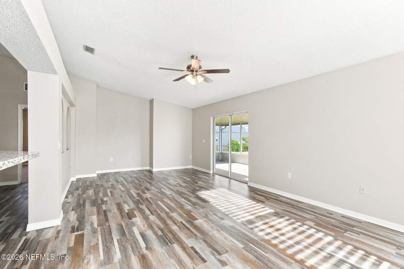 3 bedroom Single Family Residence at 7266 Nottinghamshire Drive, St James Place, Jacksonville — photo 2