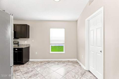 7266 Nottinghamshire Drive, Jacksonville FL - photo 7 of 21