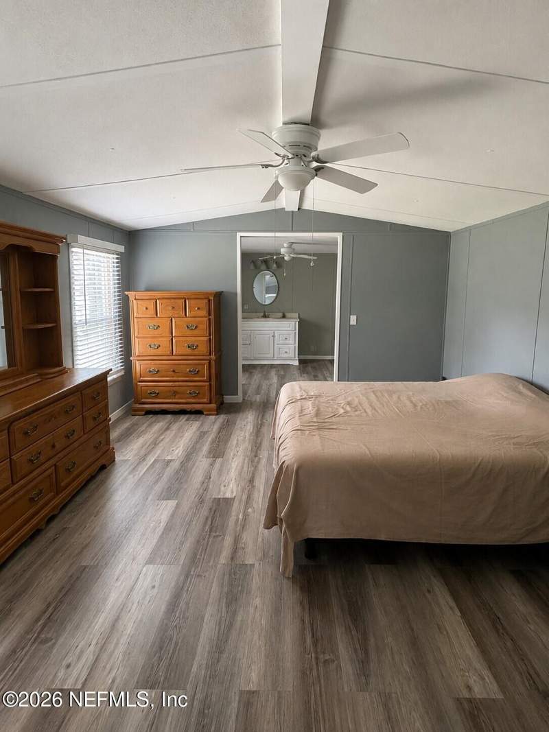 2 bedroom Manufactured Home at 85374 Tinya Road, Yulee, Yulee — photo 4