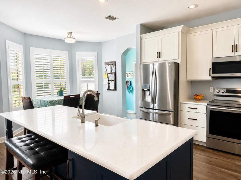 4 bedroom Single Family Residence at 12808 Quincy Bay Drive, Johns Creek, Jacksonville — photo 4