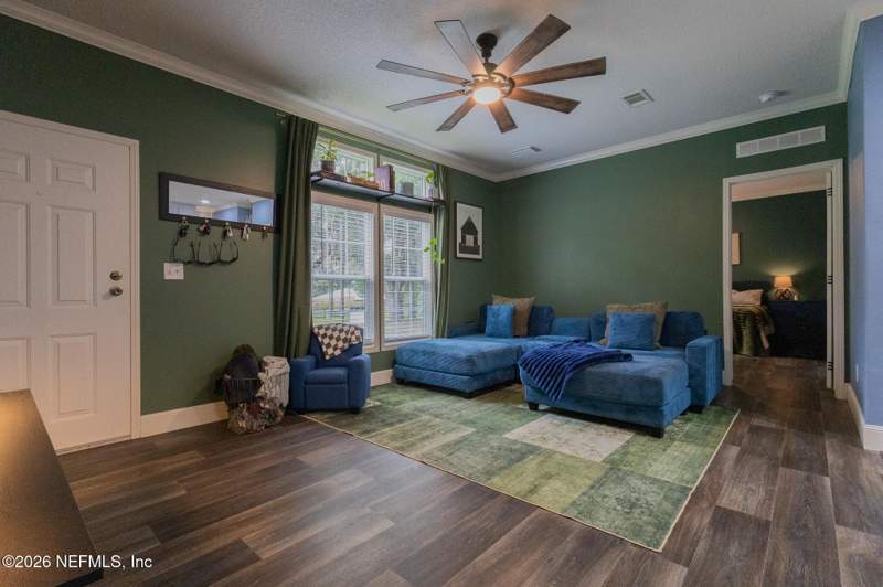 3 bedroom Mobile Home at 143 Little Orange Lake Drive, Metes & Bounds, Hawthorne — photo 2