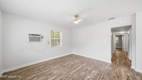 4733 Attleboro Street, Jacksonville FL - photo 6 of 52