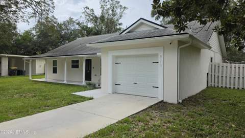 8113 Bazaine Drive, Jacksonville FL - photo 8 of 56