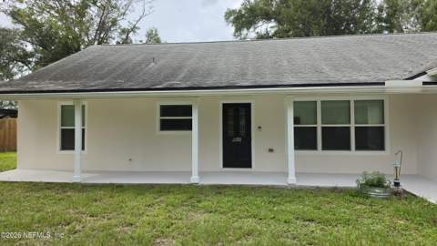 8113 Bazaine Drive, Jacksonville FL - photo 9 of 56