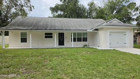 8113 Bazaine Drive, Jacksonville FL - photo 10 of 56