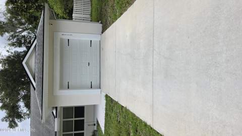 8113 Bazaine Drive, Jacksonville FL - photo 12 of 56
