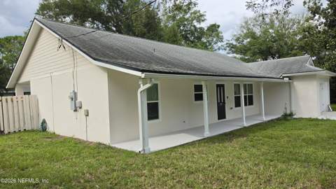 8113 Bazaine Drive, Jacksonville FL - photo 13 of 56
