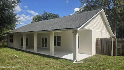 8113 Bazaine Drive, Jacksonville FL - photo 15 of 56