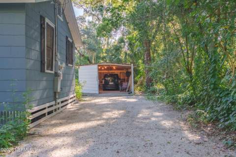 210 Pine Avenue, Pomona Park FL - photo 7 of 36
