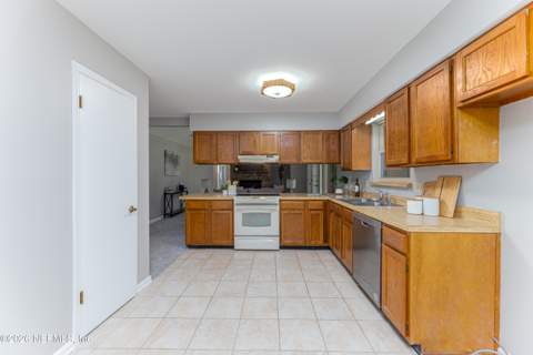 4623 Golden Spike Court, Jacksonville FL - photo 15 of 36