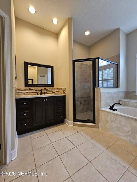 14414 Cherry Lake Drive, Jacksonville FL - photo 20 of 46