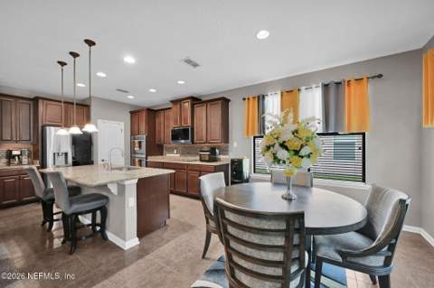 549 Amber Creek Drive, Jacksonville FL - photo 14 of 47