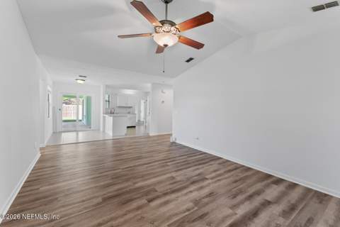 14228 Falcon Crest Drive, Jacksonville FL - photo 9 of 31