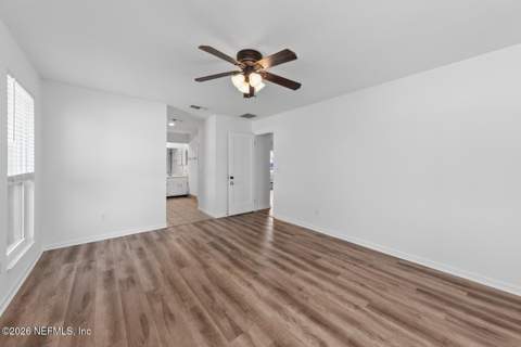 14228 Falcon Crest Drive, Jacksonville FL - photo 13 of 31
