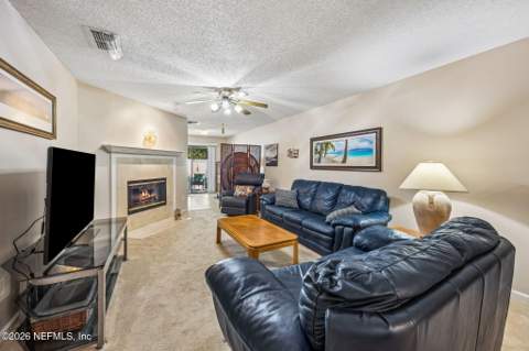4071 Laurelwood Drive, Jacksonville FL - photo 15 of 39