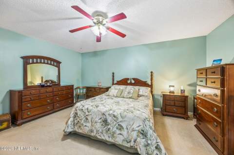 4071 Laurelwood Drive, Jacksonville FL - photo 24 of 38