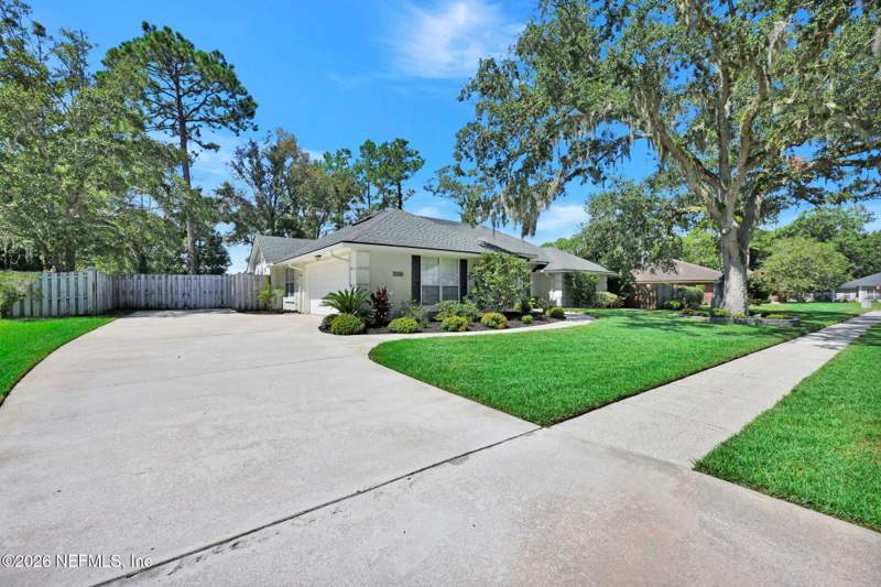 5 bedroom Single Family Residence at 1875 Plantation Oaks Drive, Plantation South, Jacksonville — photo 4