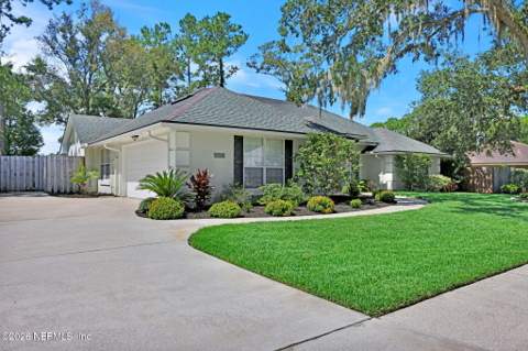 1875 Plantation Oaks Drive, Jacksonville FL - photo 7 of 81