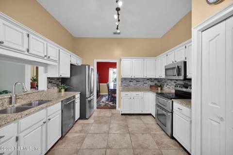 1875 Plantation Oaks Drive, Jacksonville FL - photo 24 of 81