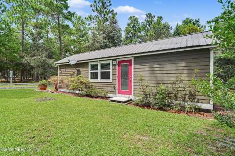 304 Grove Street, Welaka FL - photo 7 of 19