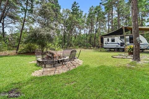 304 Grove Street, Welaka FL - photo 17 of 19