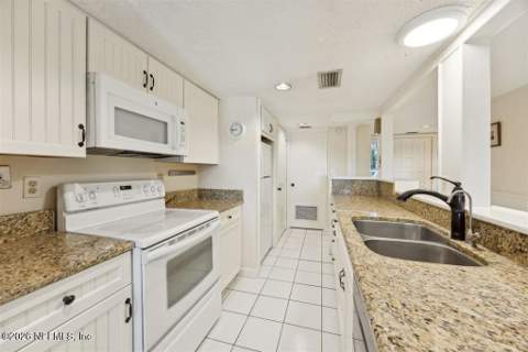 3051 Sea Marsh Road, Fernandina Beach FL - photo 7 of 37
