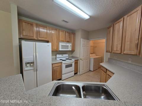 785 Oakleaf Plantation Parkway #613, Orange Park FL - photo 6 of 28