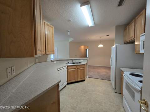 785 Oakleaf Plantation Parkway #613, Orange Park FL - photo 7 of 28