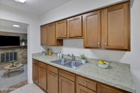 4405 Rainer Road, Jacksonville FL - photo 12 of 40