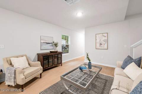 8404 Berry Avenue, Jacksonville FL - photo 14 of 33