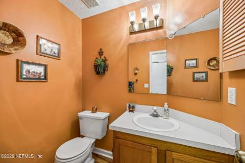 4071 Laurelwood Drive, Jacksonville FL - photo 22 of 39