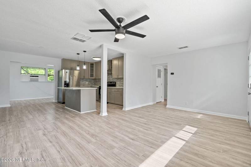4 bedroom Single Family Residence at 3728 Rogero Road, Ft Caroline Club Est, Jacksonville — photo 5