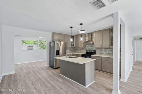 3728 Rogero Road, Jacksonville FL - photo 7 of 32