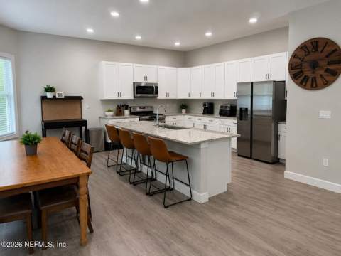 7160 Palm Reserve Lane, Jacksonville FL - photo 8 of 34