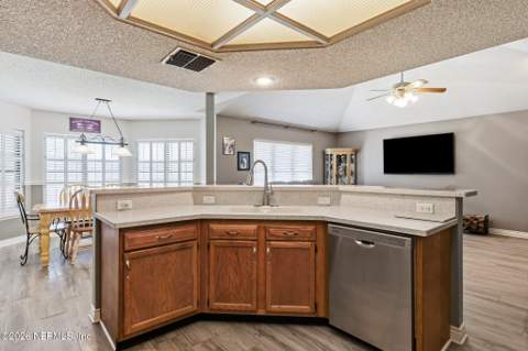 2520 Water Bluff Drive, Jacksonville FL - photo 9 of 50