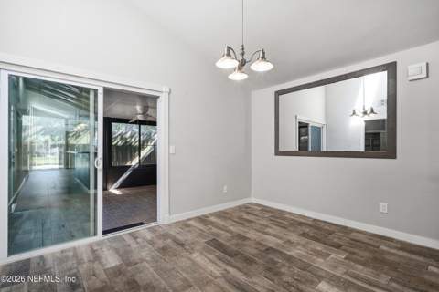 6657 Periwinkle Drive, Jacksonville FL - photo 16 of 28